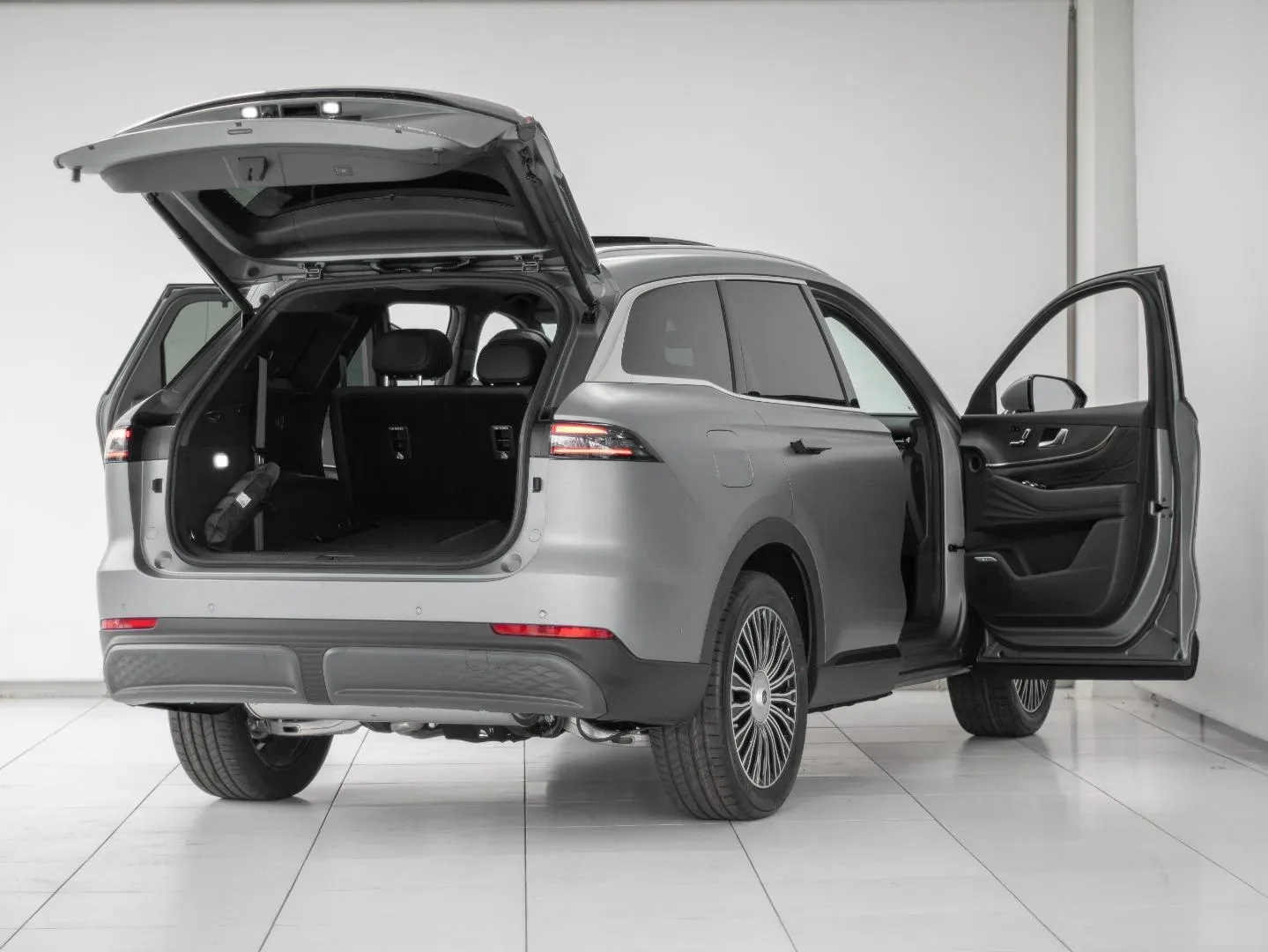 2026 Chery Tiggo 9 CSH Vanguard - Image 9