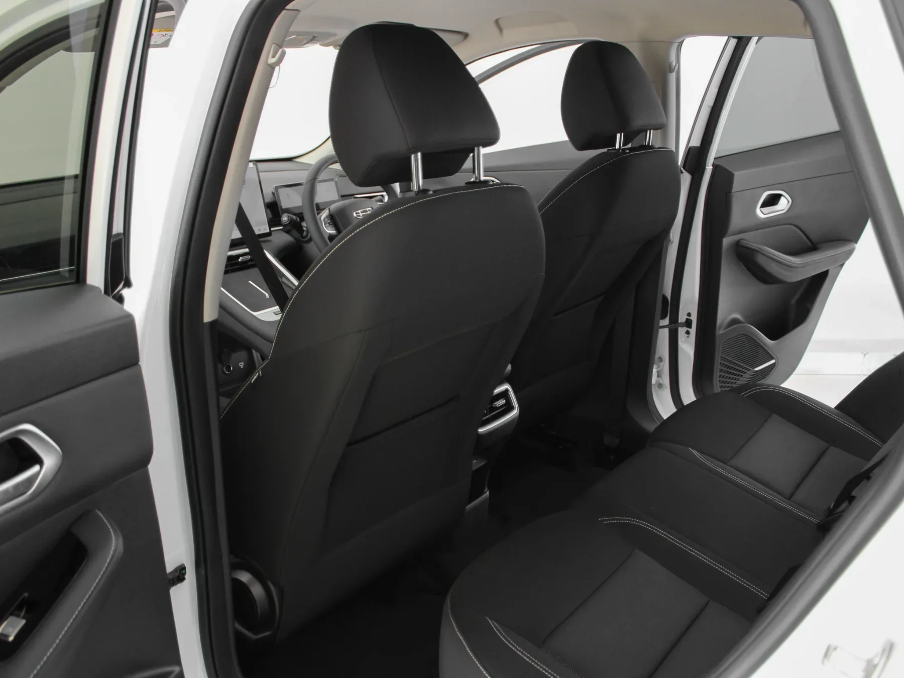 2026 Geely Coolray Vanguard - Image 11