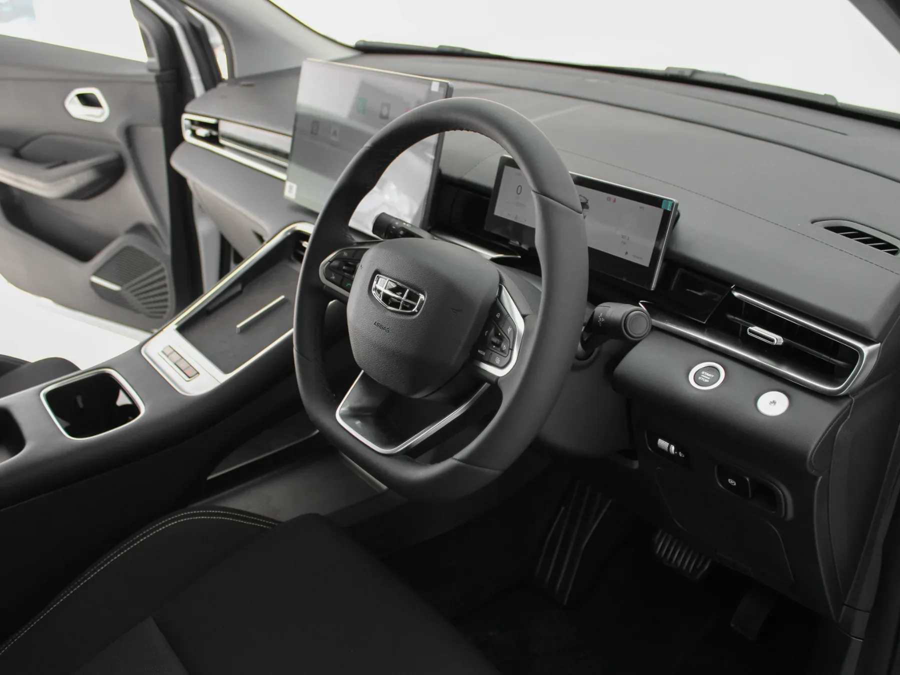 2026 Geely Coolray Vanguard - Image 13