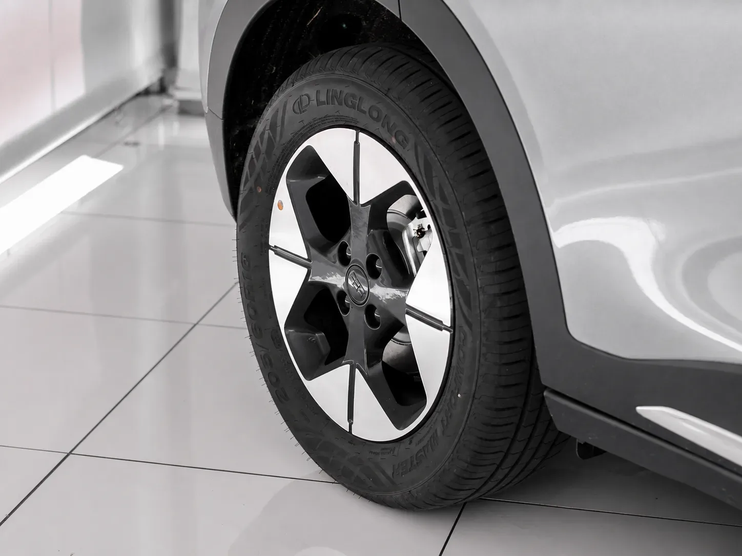 2026 Geely E2 Apex - Image 5