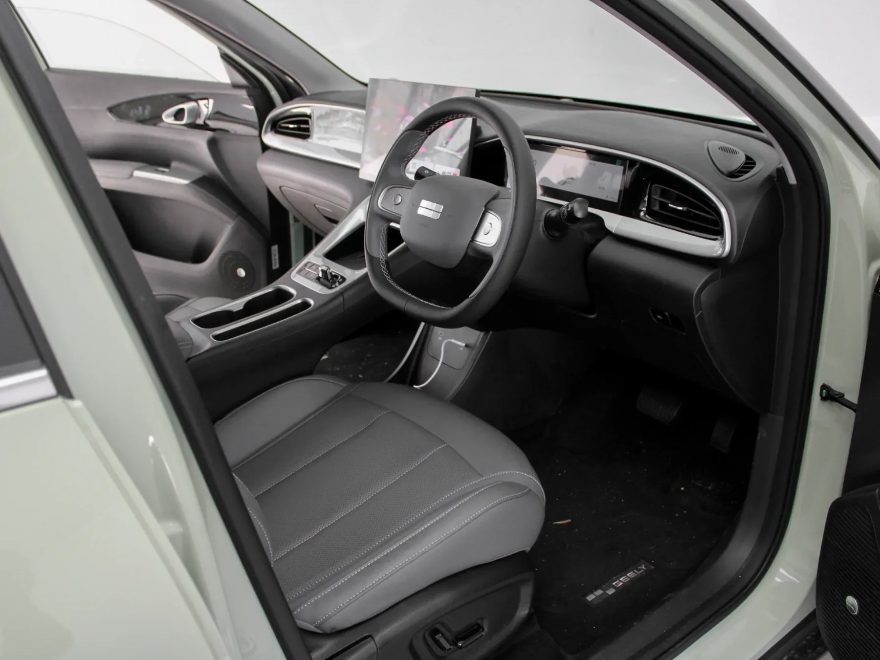 2026 Geely E2 Apex - Image 13